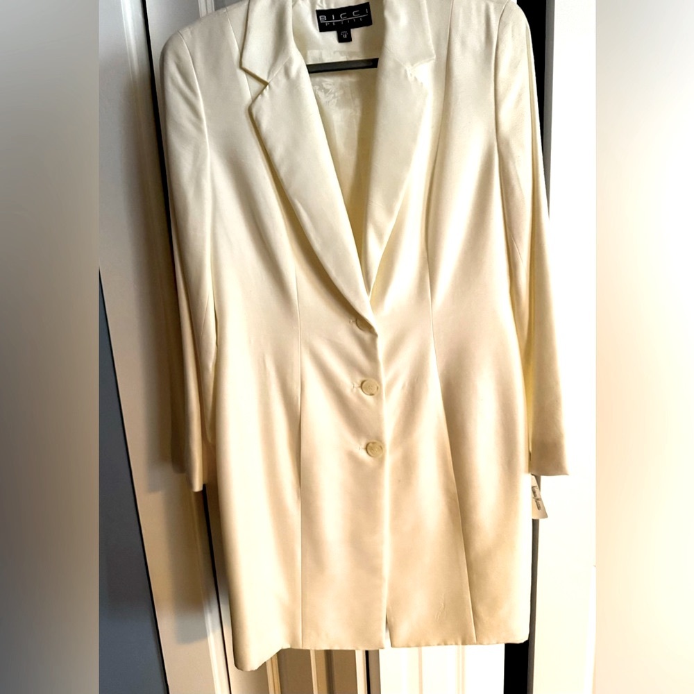 Elegant BICCI Cream Women's Coat Size 12P Special NOW $29
